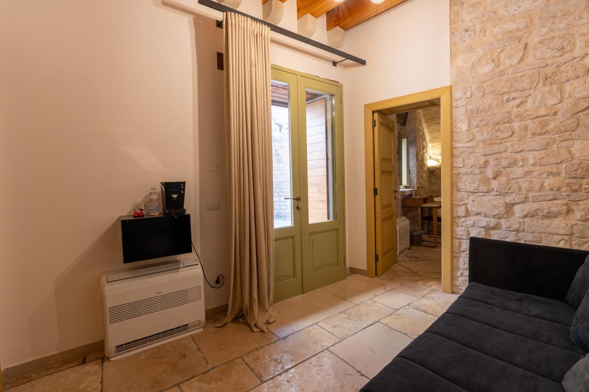 B&B Palazzo Vittoria Бишелье Экстерьер фото